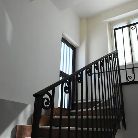 Albano Station Bed & Breakfast Pavona