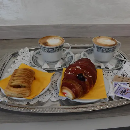 Alojamento de Acomodação e Pequeno-almoço Albano Station Pavona